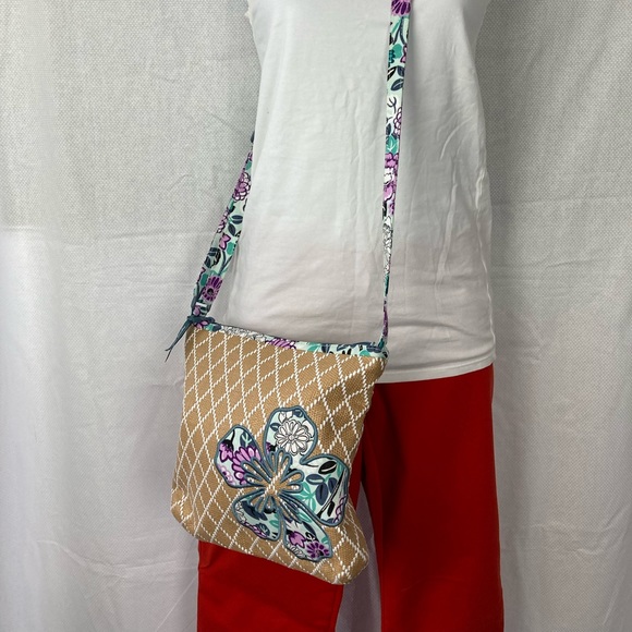 Vera Bradley Beach Straw Floral Crossbody Purse Penelope’s Garden Flower Bag - Picture 2 of 9
